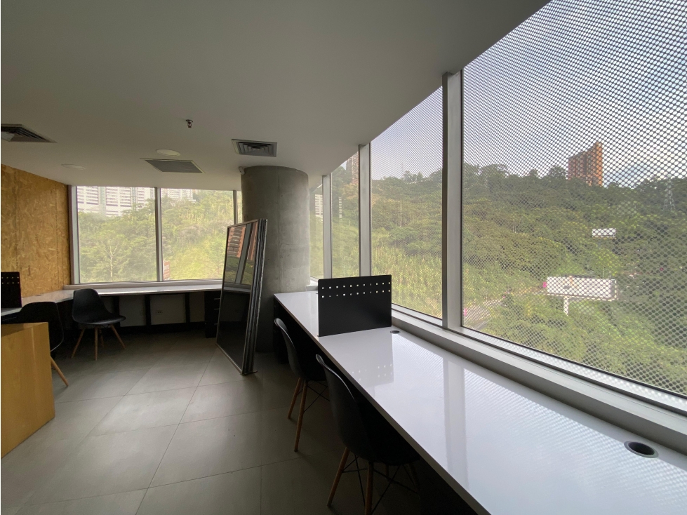 Arriendo oficina en el poblado — foto 3