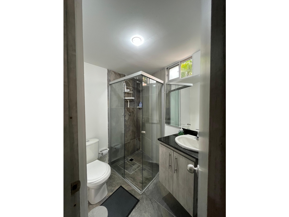 Apartamento amoblado en alquiler en Laureles — foto 4
