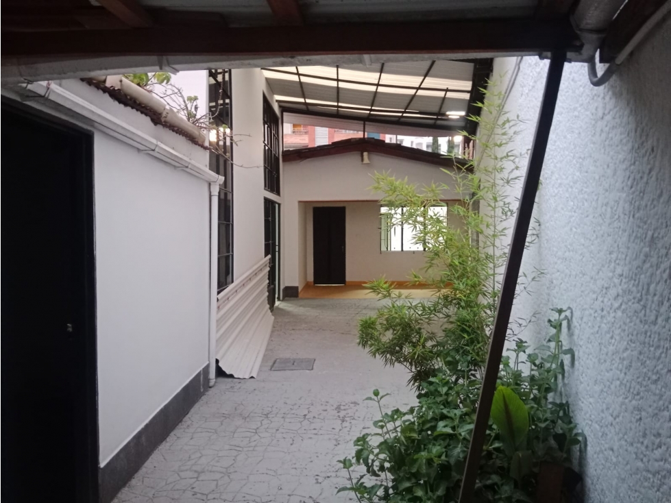 Casa en alquiler en Laureles — foto 3