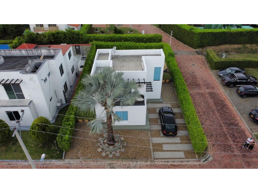 VENDO CASA GIRARDOT 340M2 - 2