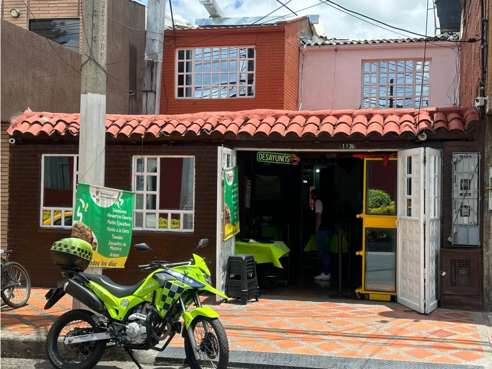 VENDO CASA COMERCIAL CON RESTAURANTE EN CIUDAD MONTES