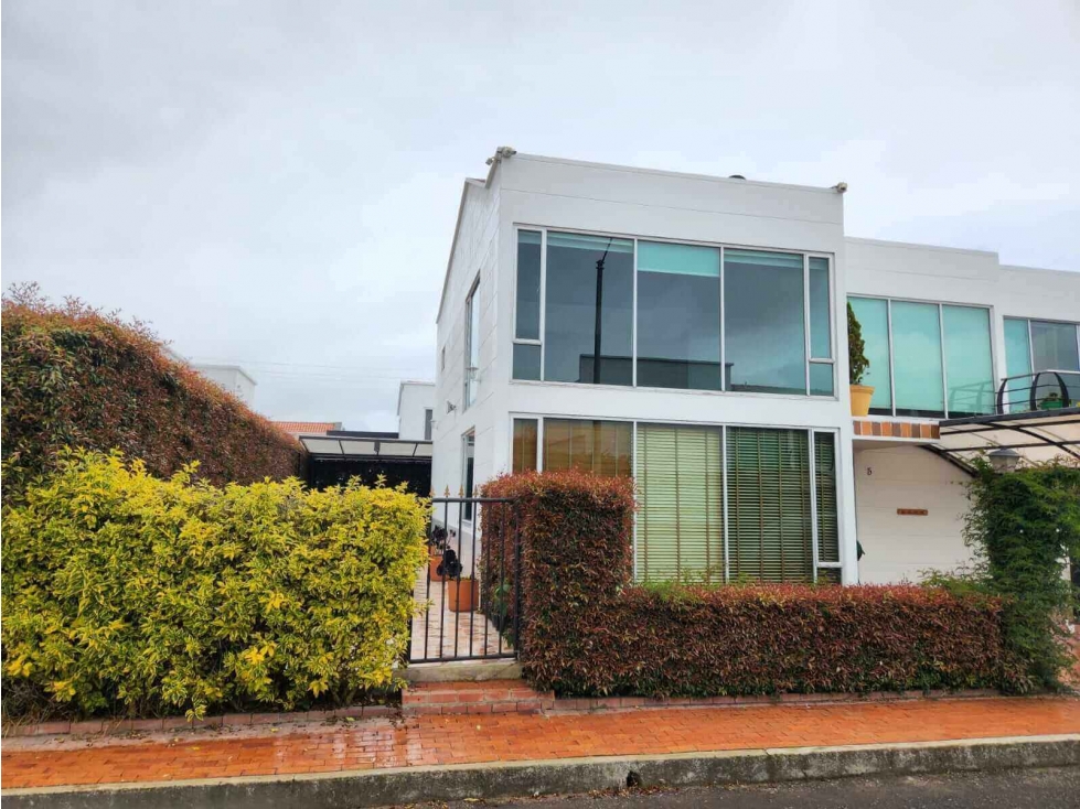 Casa en Venta Conjunto Cerrado CLUB HOUSE en Zipaquirá 329,30 M2 - 1