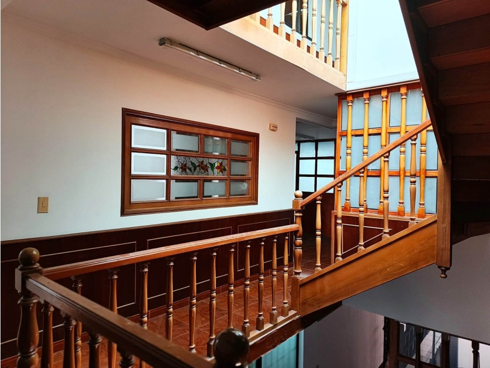 Casa en Venta en La Soledad 3 Plantas, Lote 139,246 M2, Área: 332 m2