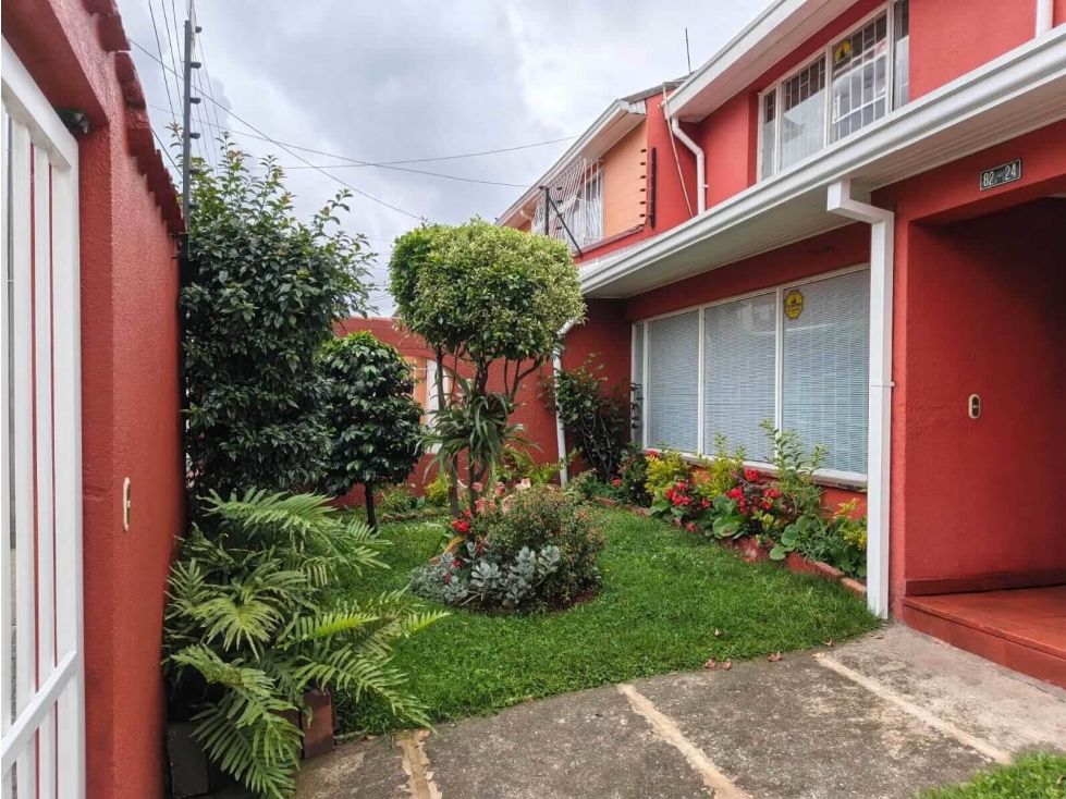 Casa en Venta/Arriendo ¡REMODELADA! en El Polo Club, 206.73 M2
