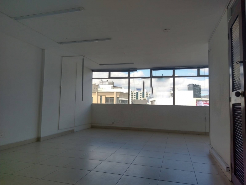 Oficina en Venta/Arriendo en Chicó Norte III 39,57 m2 — foto 5