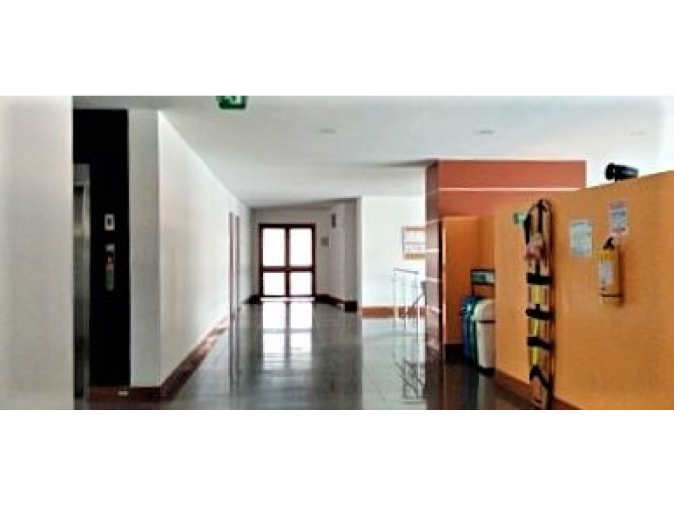 Oficina en Venta/Arriendo en Vía Siberia Cota 57 m2 + balcón - 2