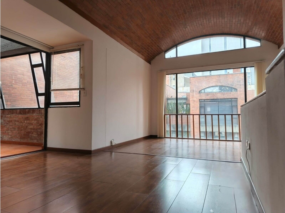 Town House en Arriendo en Parque Central Bavaria 96 M2 + 2 terrazas — foto 3