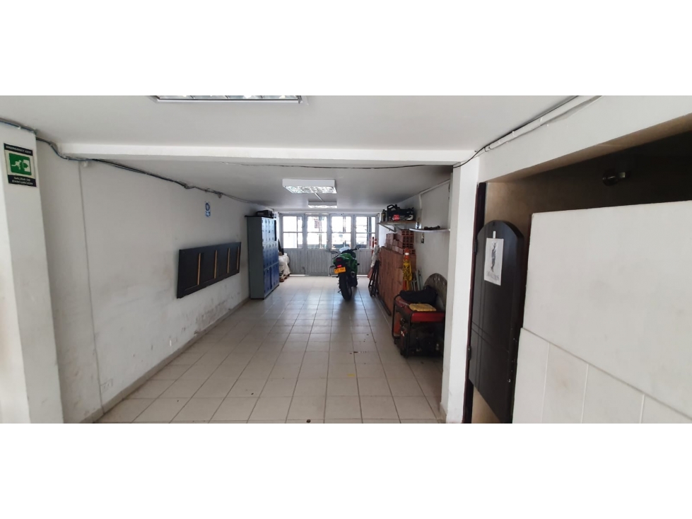 Casa en Venta para Empresa u Oficinas en Modelia 340M2 — foto 2