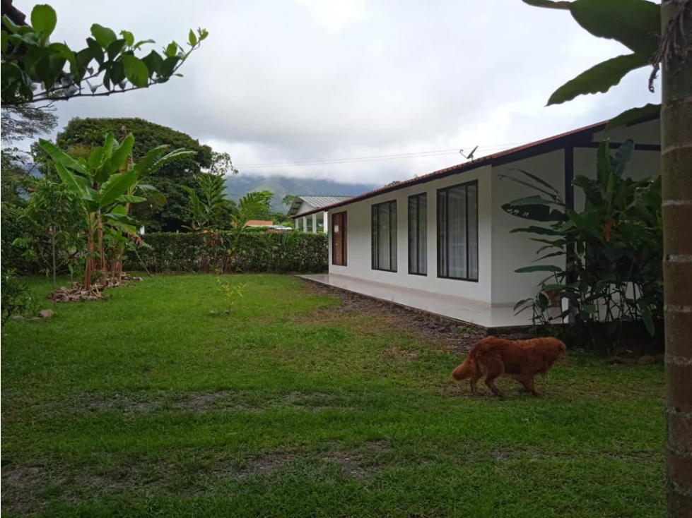 Finca en Venta en Restrepo (Meta) 2.200 M2 - 3