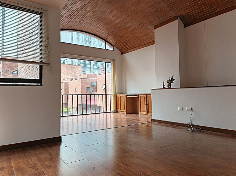 Town House en Arriendo en Parque Central Bavaria 96 M2 + 2 terrazas — foto 2
