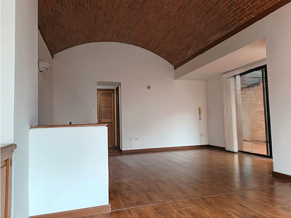Town House en Arriendo en Parque Central Bavaria 96 M2 + 2 terrazas — foto 6