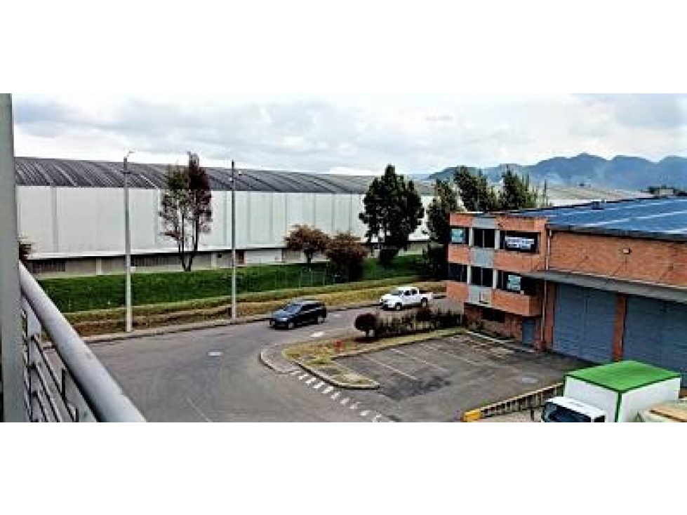 Oficina en Venta/Arriendo en Vía Siberia Cota 57 m2 + balcón - 6