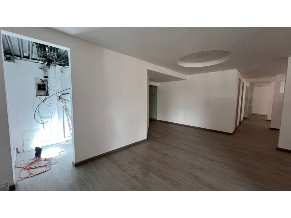 ARRIENDO OFICINAS AVENIDA CHILE — foto 2