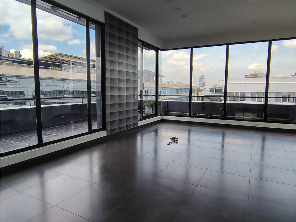 ARRIENDO ESPECTACULAR OFICINA CHICO RESERVADO