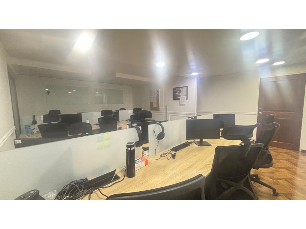 ARRIENDO OFICINAS EL NOGAL — foto 6