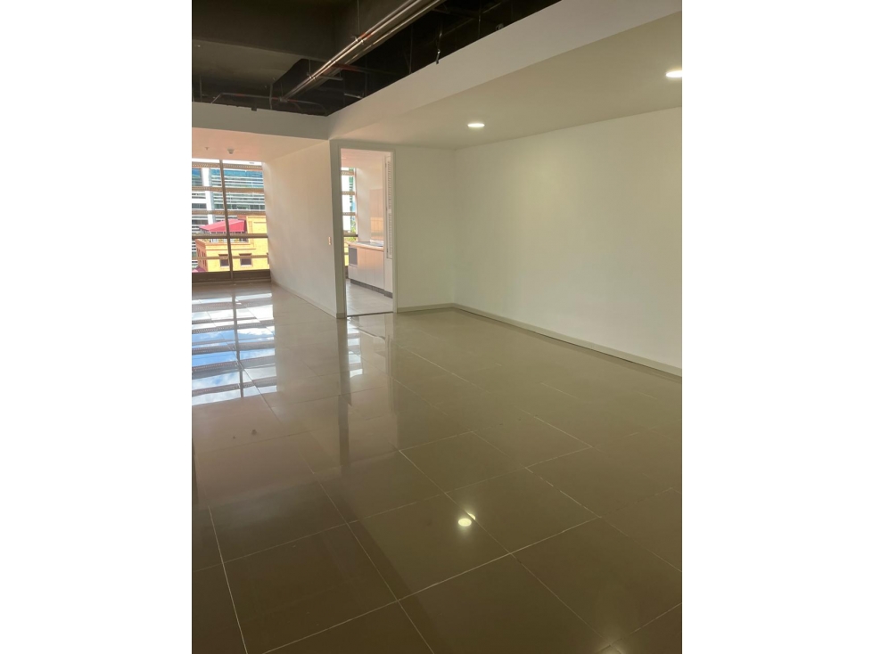 ARRIENDO OFICINA AV EL DORADO EDIFICIO AAA