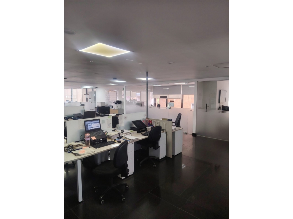 ARRIENDO OFICINAS AV CHICLE