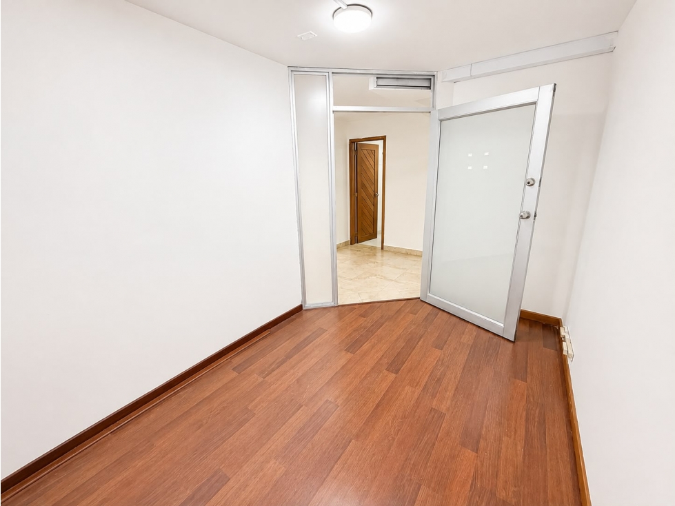 ARRIENDO OFICINAS BARRIO CHICO