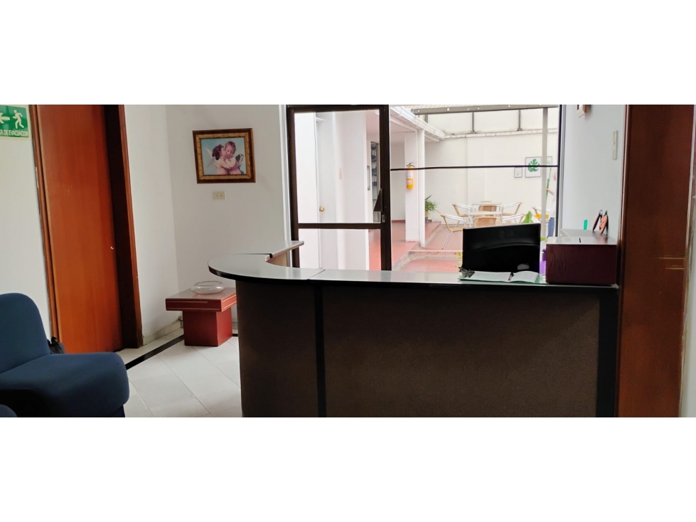 ARRIENDO CASA OFICNAS EL LAGO