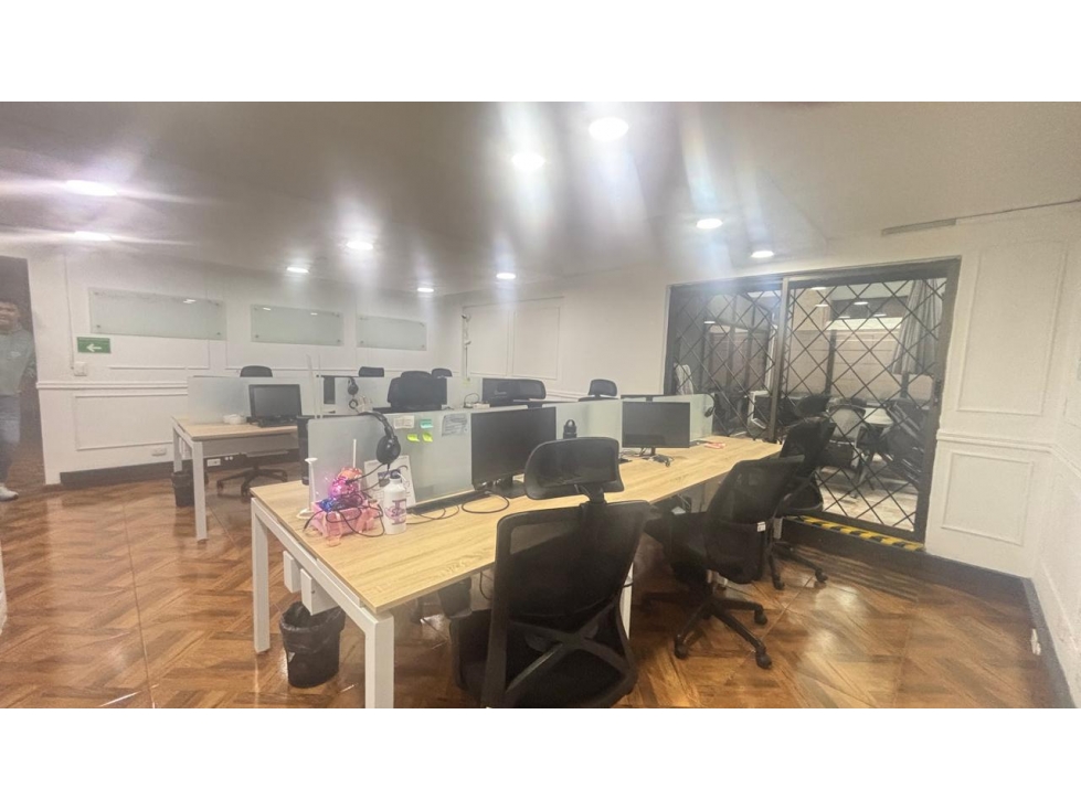 ARRIENDO OFICINAS EL NOGAL — foto 3
