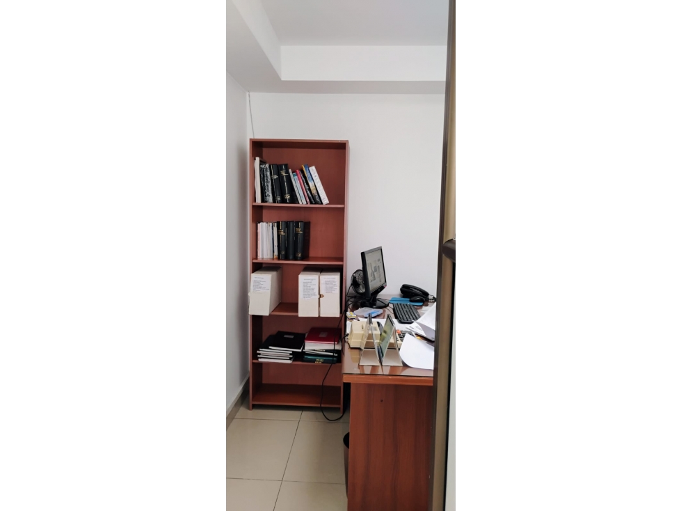 ARRIENDO CASA OFICNAS EL LAGO — foto 5