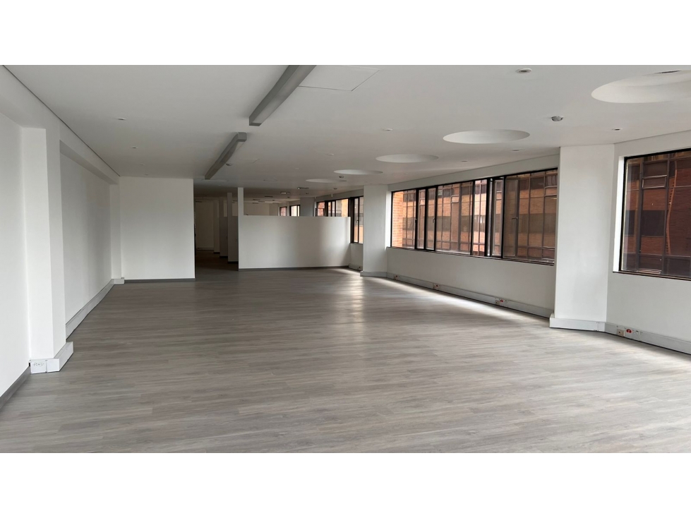 ARRIENDO OFICINAS AVENIDA CHILE
