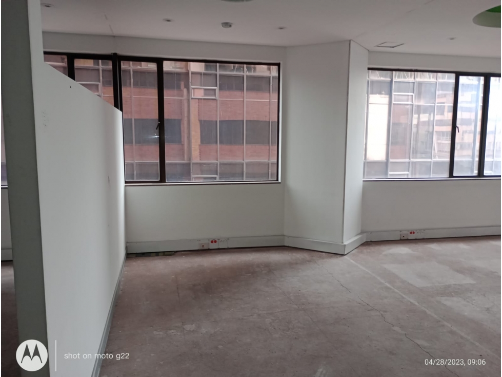ARRIENDO OFICINAS AVENIDA CHILE — foto 5