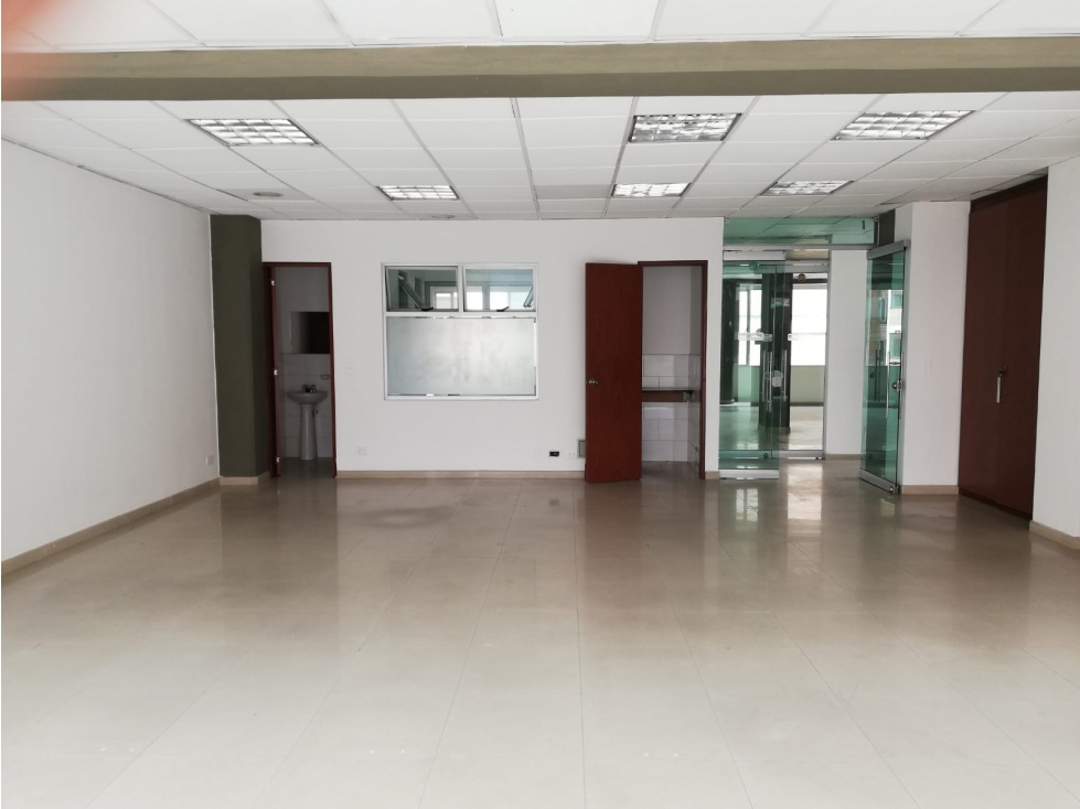 Oficina en Arriendo en Bogotá D.C. - Santa Maria Del Lago — foto 5
