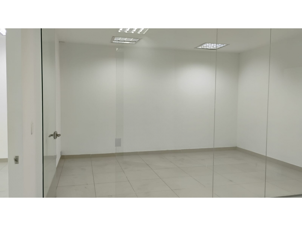 ARRIENDO VENDO OFICINAS CHICO — foto 6