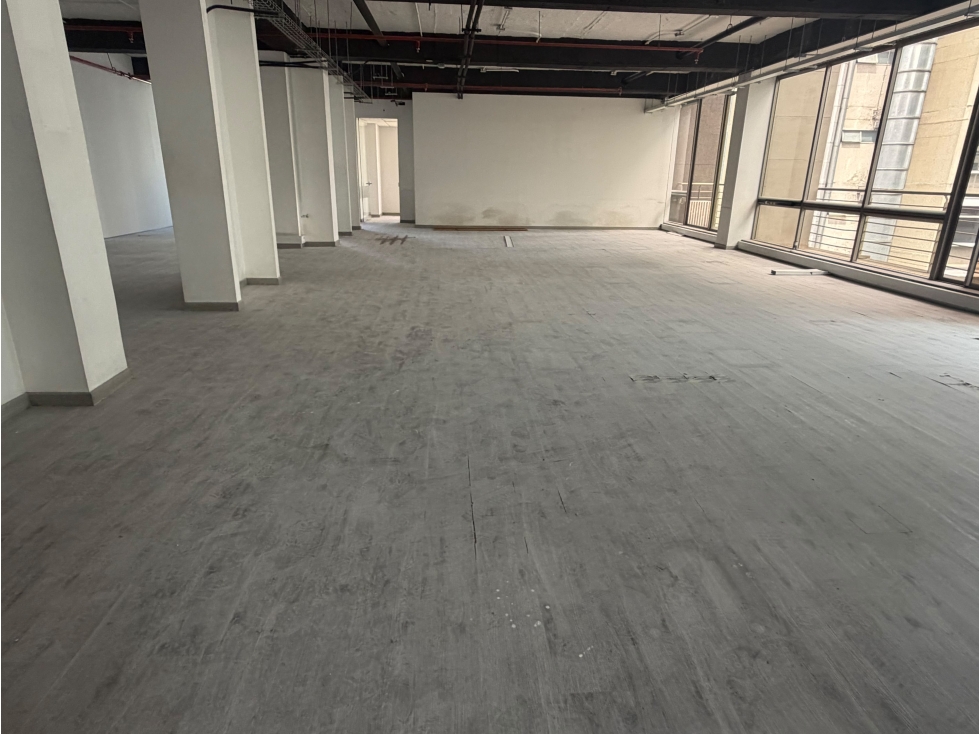 ARRIENDO OFICINAS BARRIO CHICO — foto 4