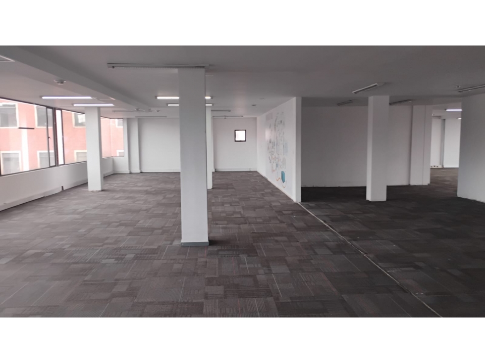 ARRIENDO OFICINAS BARRIO CHICO — foto 2