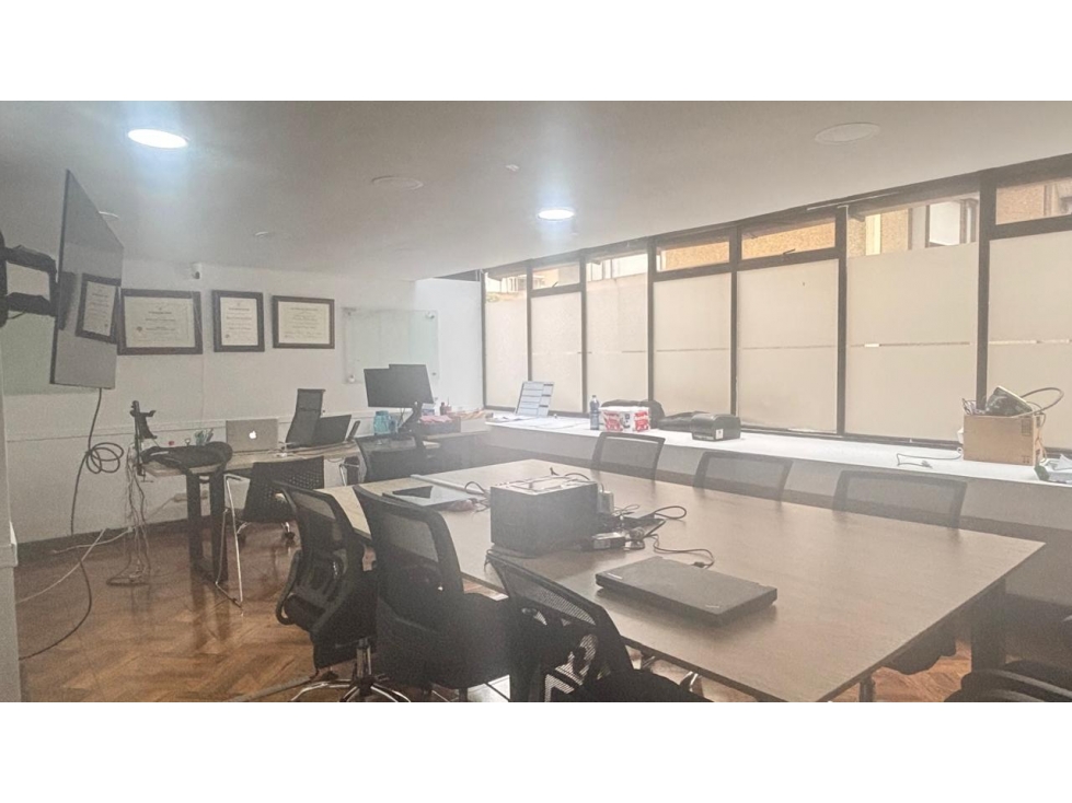 ARRIENDO OFICINAS EL NOGAL — foto 5