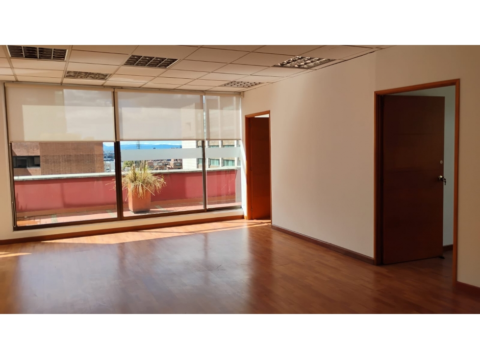 ARRIENDO OFICINAS AV CHILE