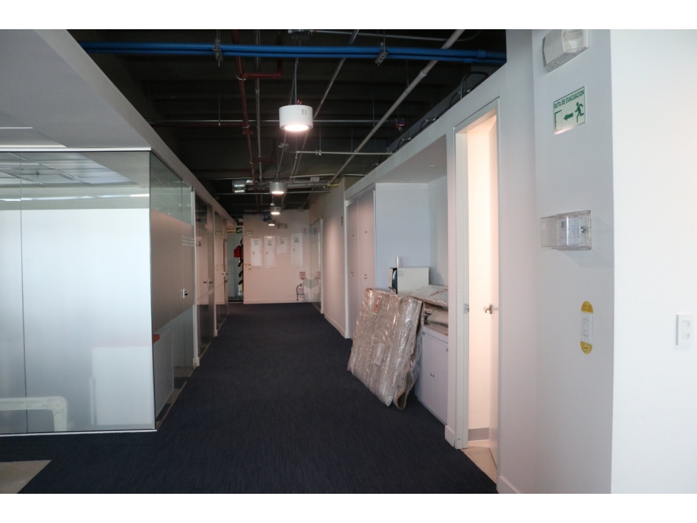 ARRIENDO OFICINA AV EL DORADO — foto 3
