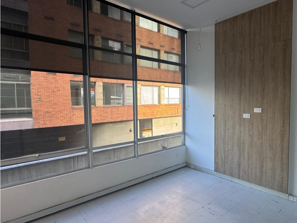 ARRIENDO OFICINAS BARRIO CHICO