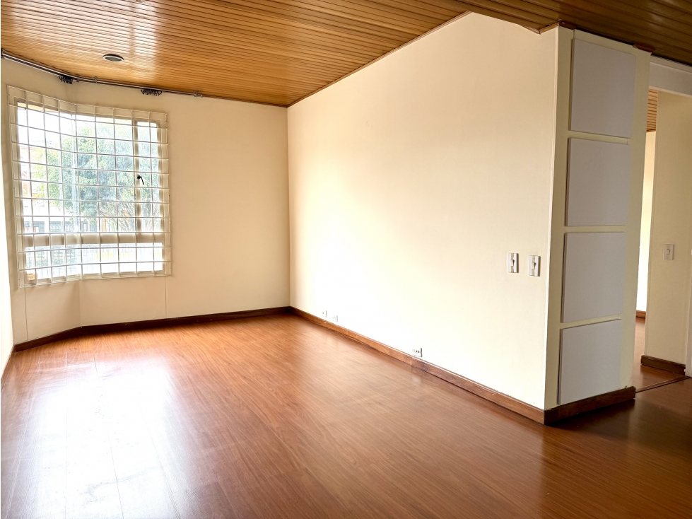 APARTAMENTO EN VENTA ALHAMBRA — foto 3