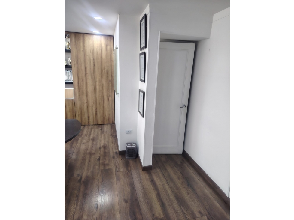 ARRIENDO OFICINA AV CHILE