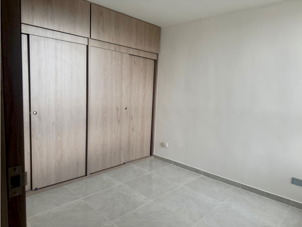 APARTAMENTO EN ARRIENDO SENDEROS DE FONTIBON — foto 5