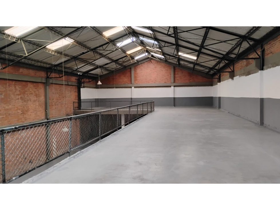 ARRIENDO BODEGA TOBERIN — foto 4