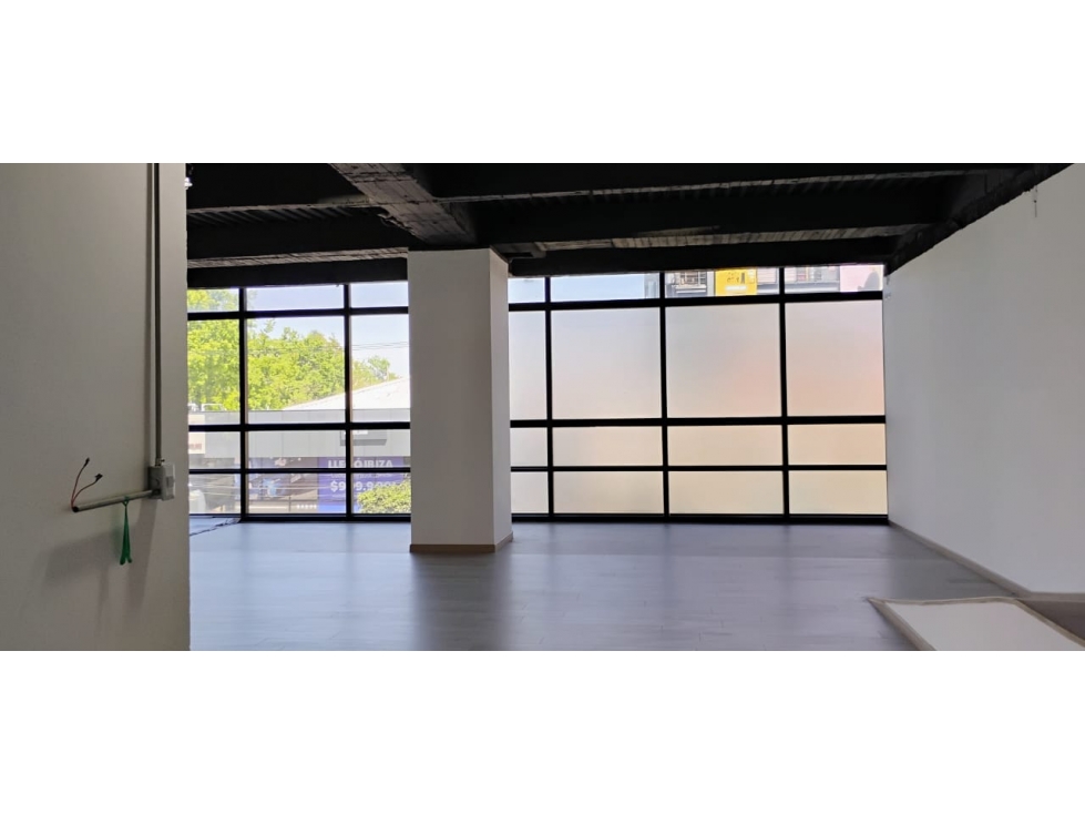 ARRIENDO OFICINA SANTA BARBARA — foto 2