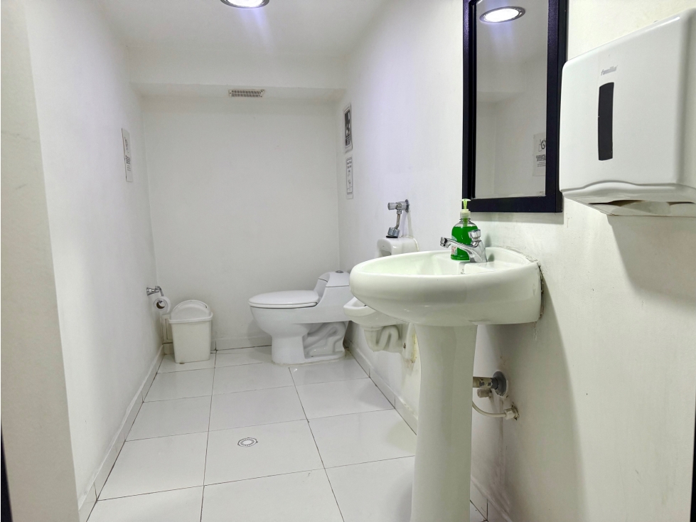 OFICINA EN ARRIENDO CALLE 78 CON 13 — foto 5