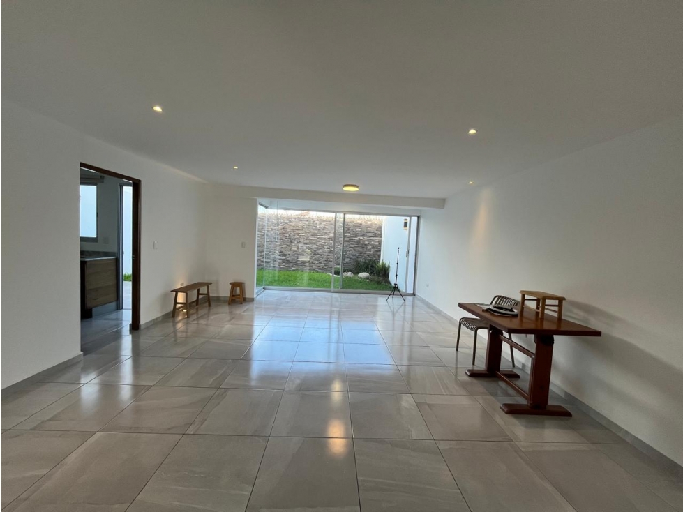 Residencia en Venta en Bosques de Zavaleta, Puebla. — foto 2