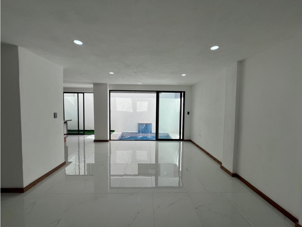 Casa en venta en Residencial Altana con Jacuzzi, Cholula, Puebla. — foto 3