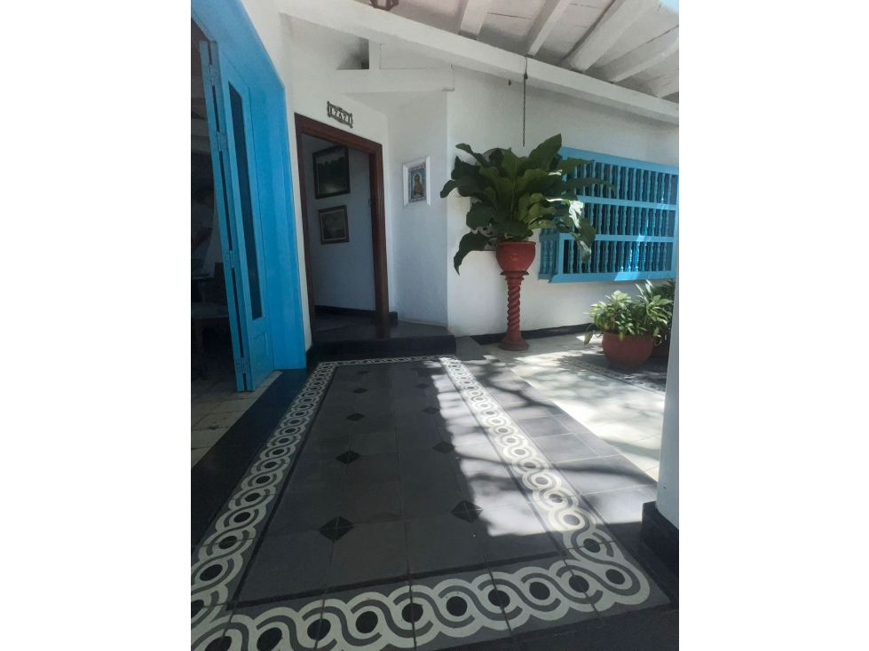 Hermosa Casa en el tradicional barrio de Manga — foto 3