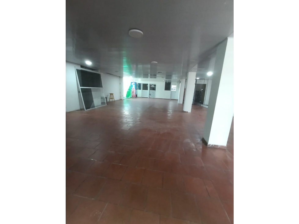 Local en arriendo, barrio el carmen — foto 3