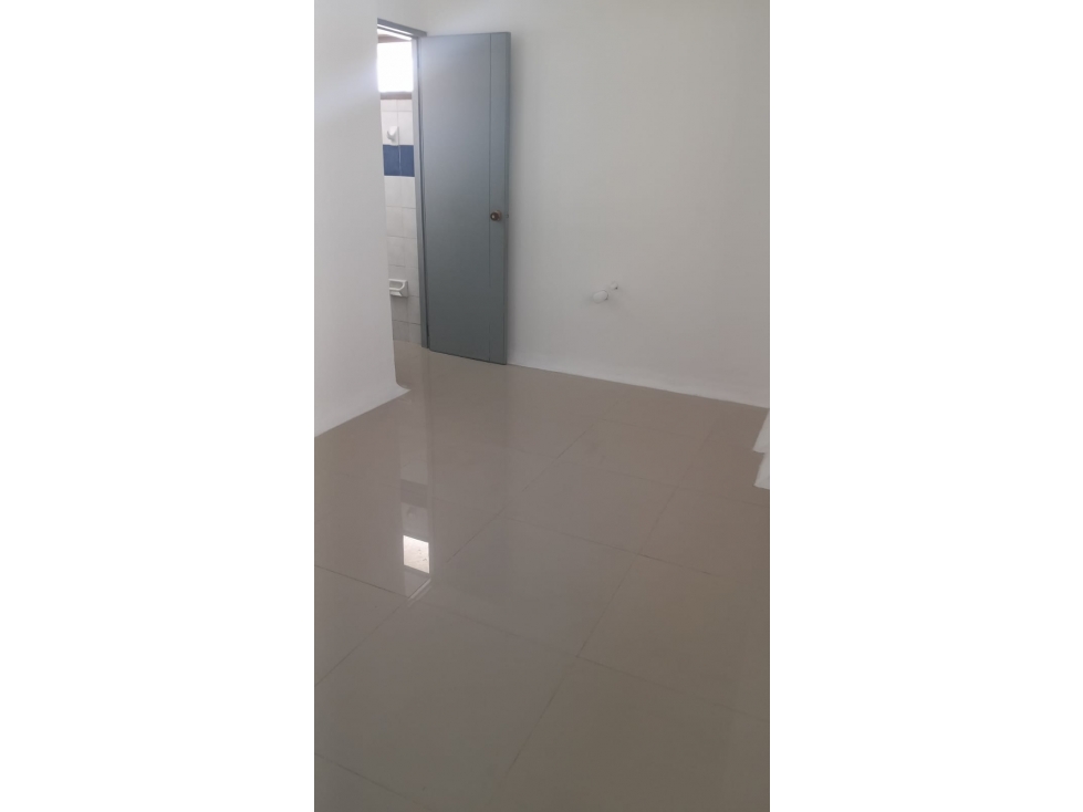 Consultorio/Oficina en Arriendo - Barrio Bocagrande — foto 2