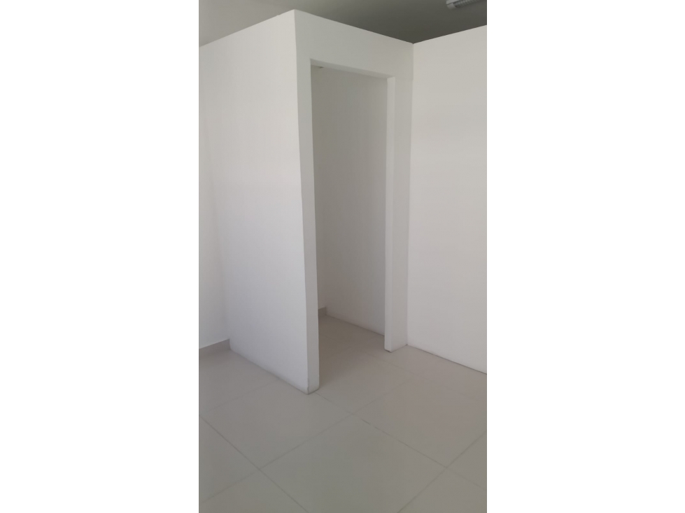 Consultorio/Oficina en Arriendo - Barrio Bocagrande - 3