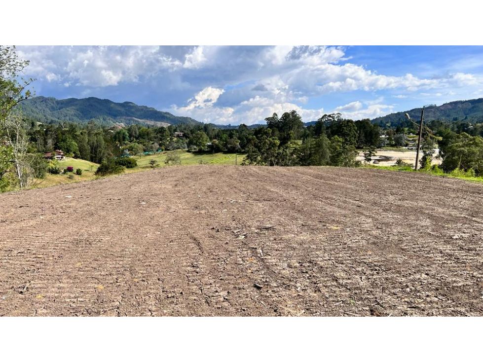 VENTA LOTE EL RETIRO