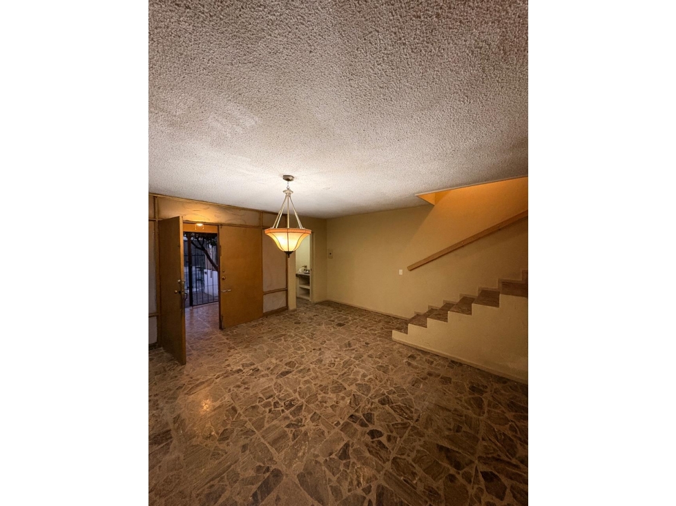 CASA EN VENTA EN CONTRY LA SILLA 1 SECTOR, GUADALUPE, N.L. - 2