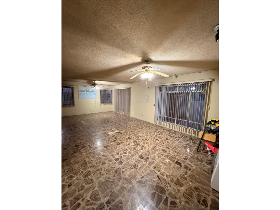 CASA EN VENTA EN CONTRY LA SILLA 1 SECTOR, GUADALUPE, N.L. - 3